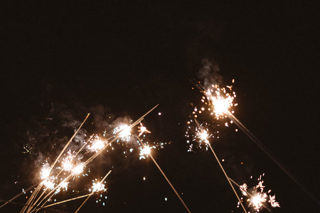 ZESTAW 200SZT + 4szt gratis ZIMNE OGNIE ŚLUBNE 200szt 70CM